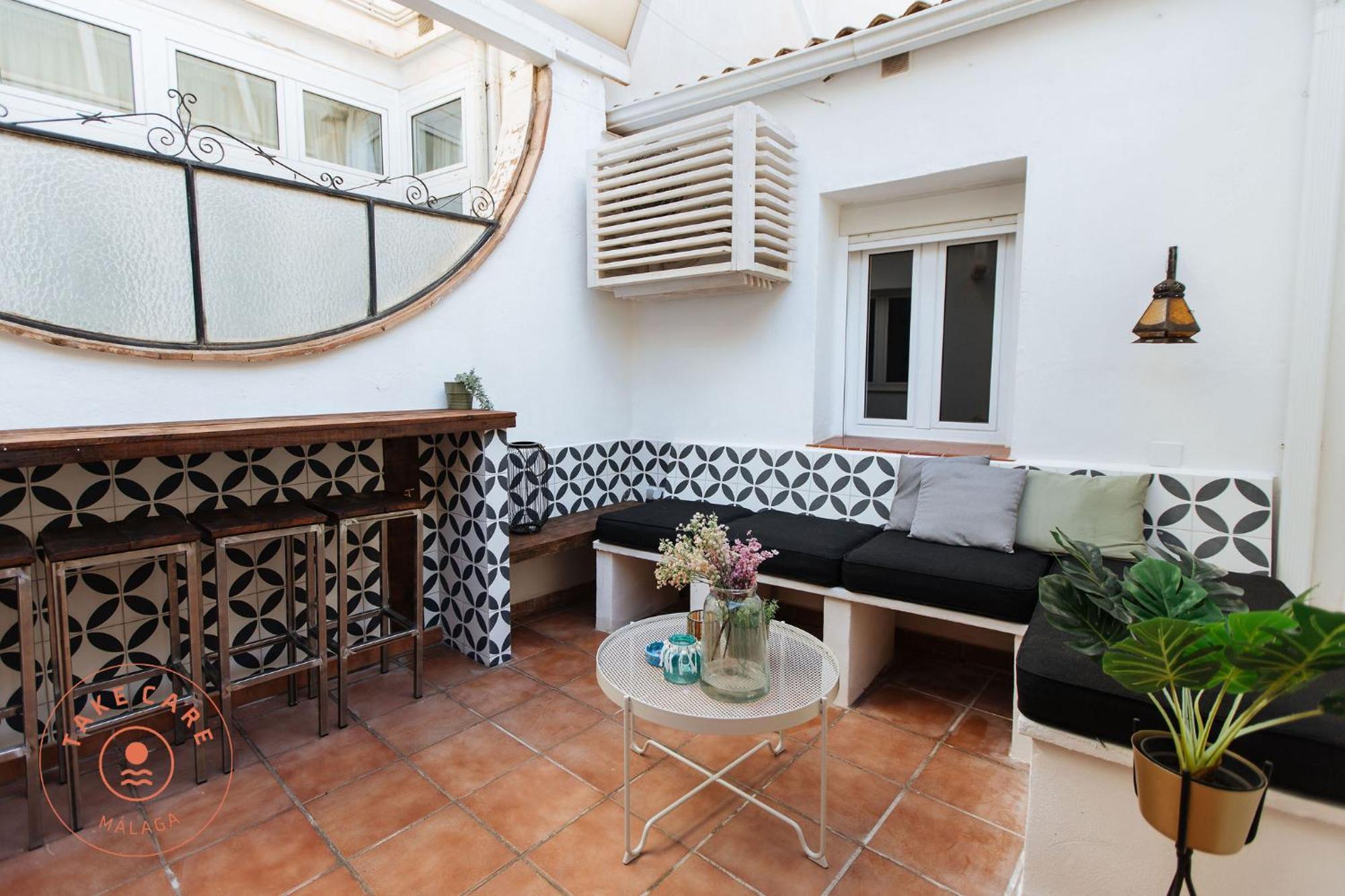 Apartment Casa Riad With Spacious Patio - Tcm Малага Экстерьер фото