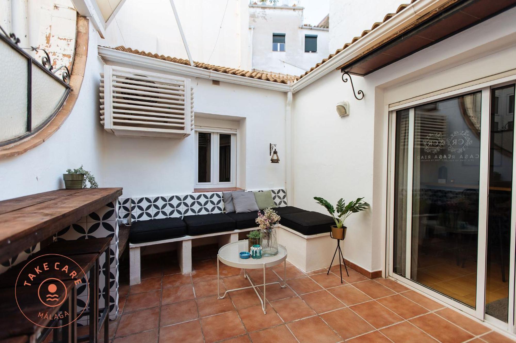Apartment Casa Riad With Spacious Patio - Tcm Малага Экстерьер фото